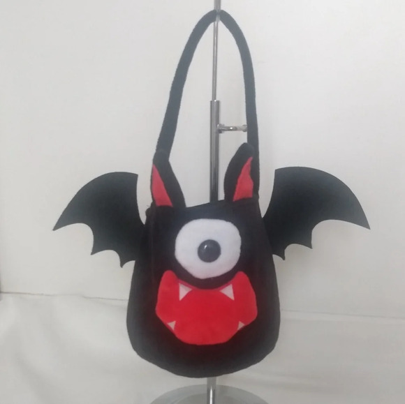 Bundle of 3 Halloween candy trick or treat bags NWOT - Picture 3 of 4